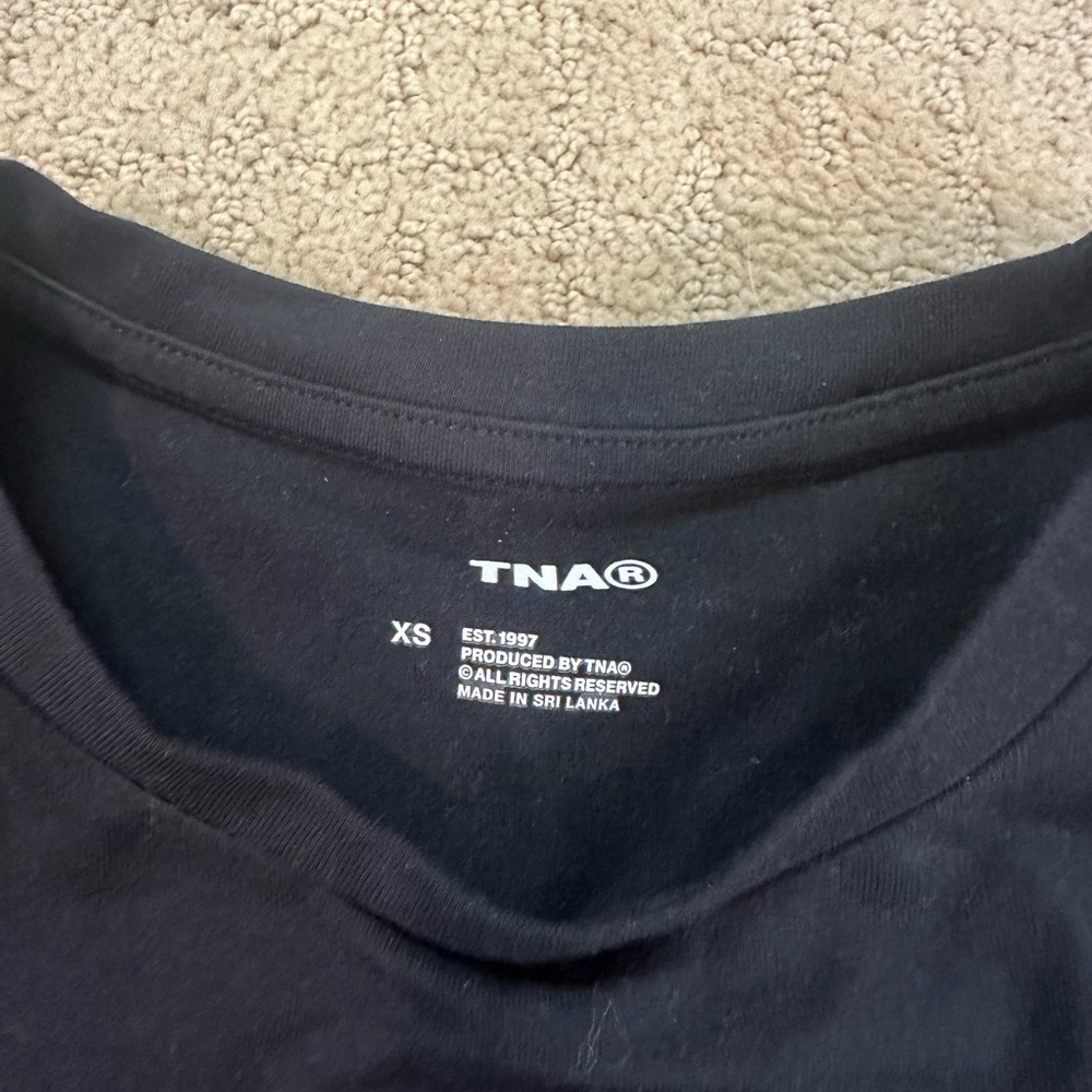 Never Worn Aritzia Basic Black Tee! - image 2